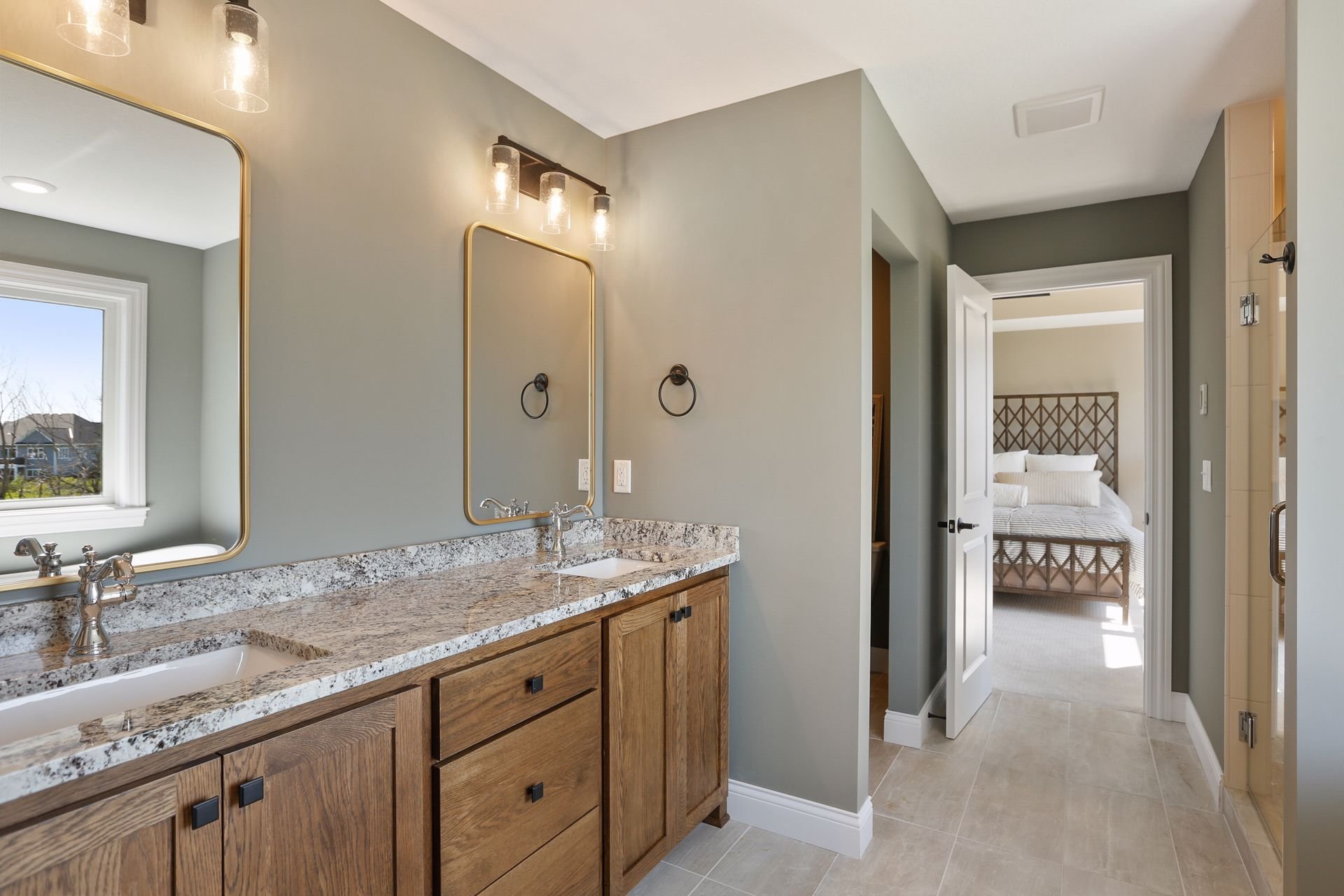 Owners Bath 12