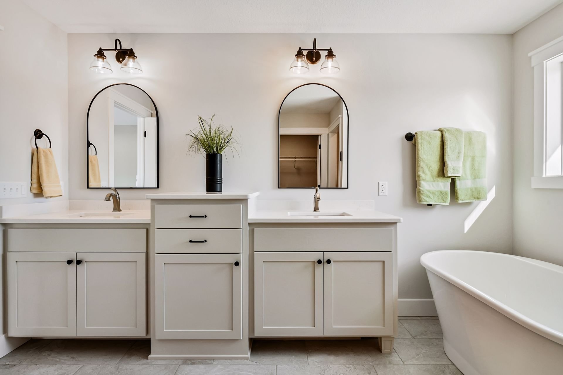 Owners Bath 8