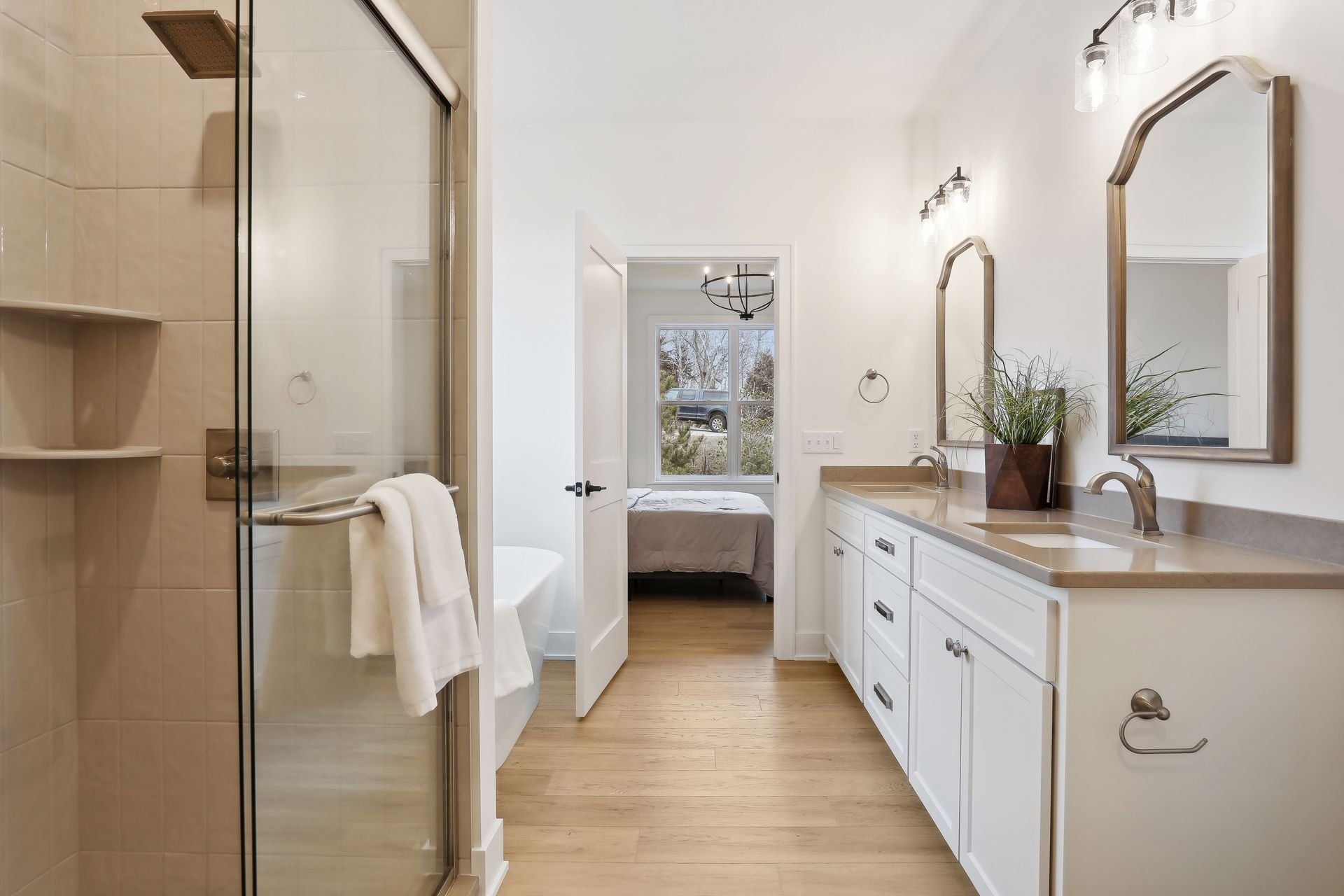 1064 Alta Ave N Owners Bath
