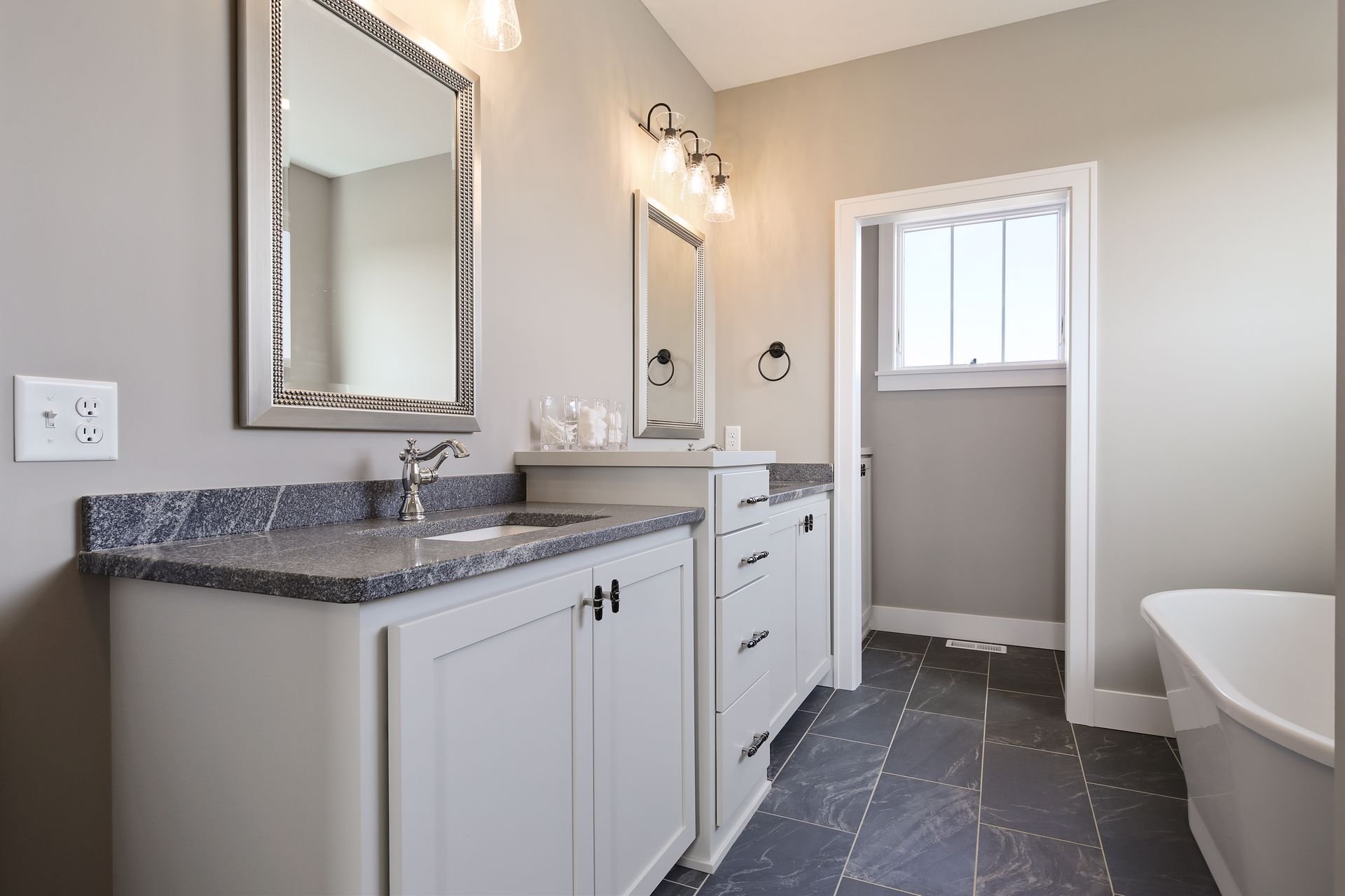Owners Bath 2
