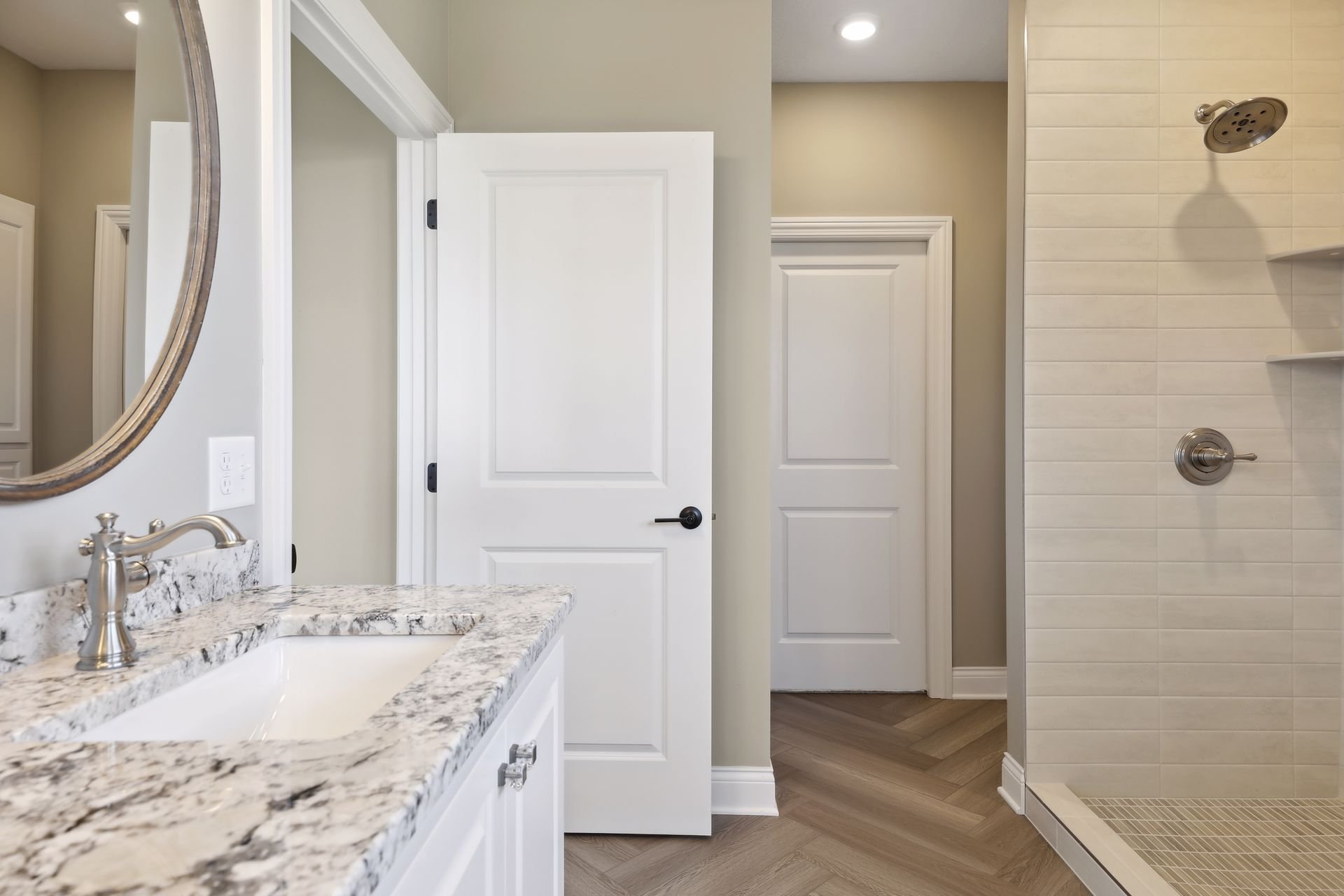 Owners Bath 6