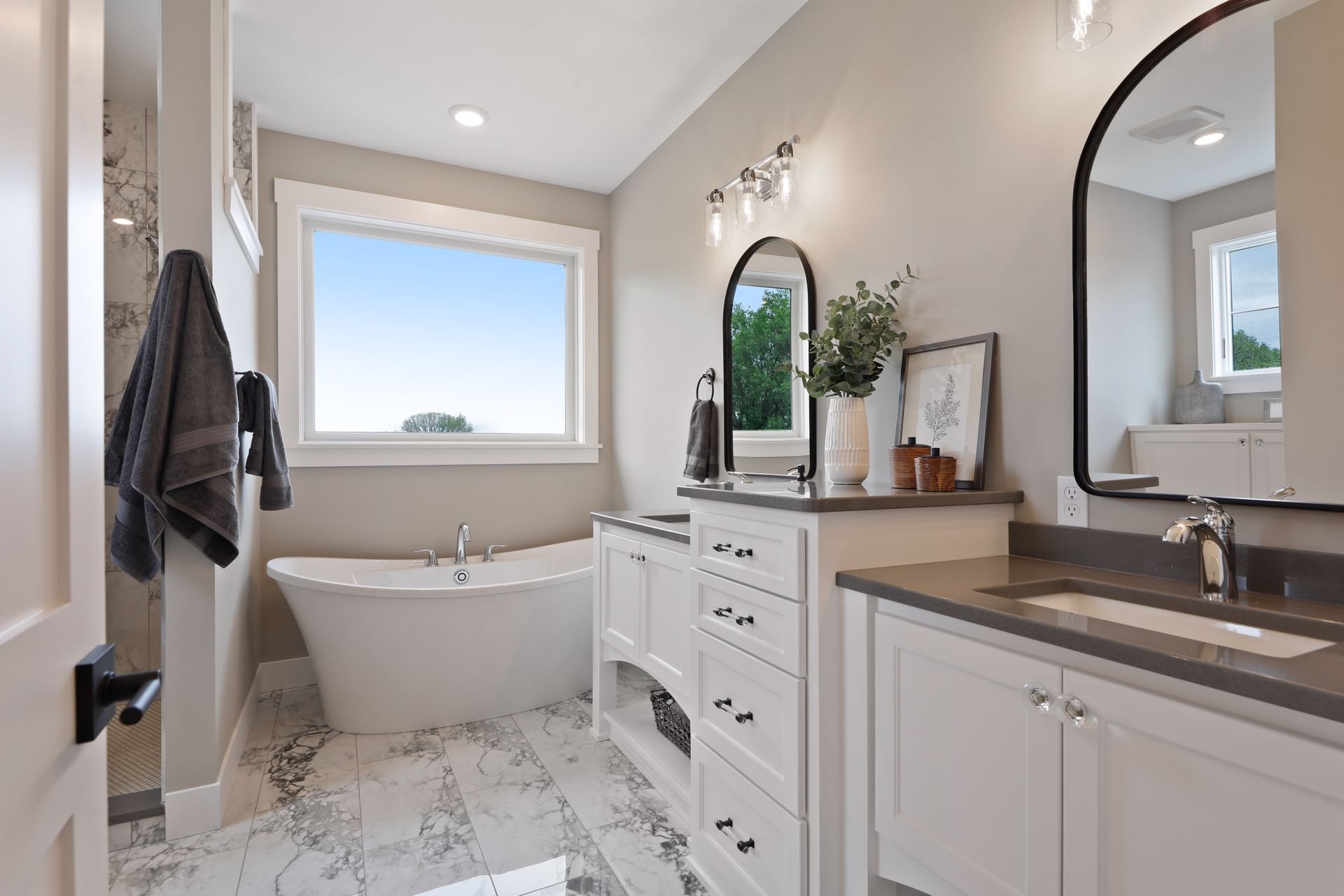 Owners Bath 4